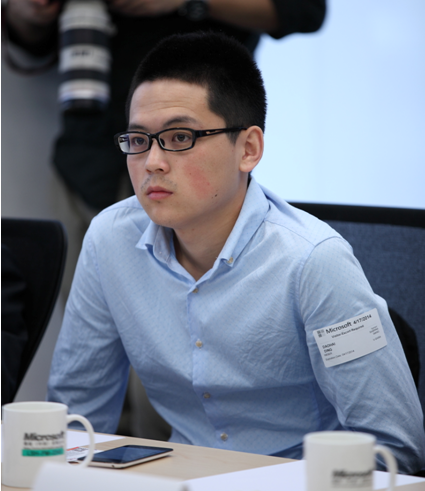速途网副总编辑丁道师在“走进微软”活动中。