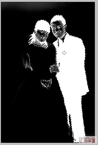 Photoshop抠图教程:简单背景扣婚纱照_webjx.com