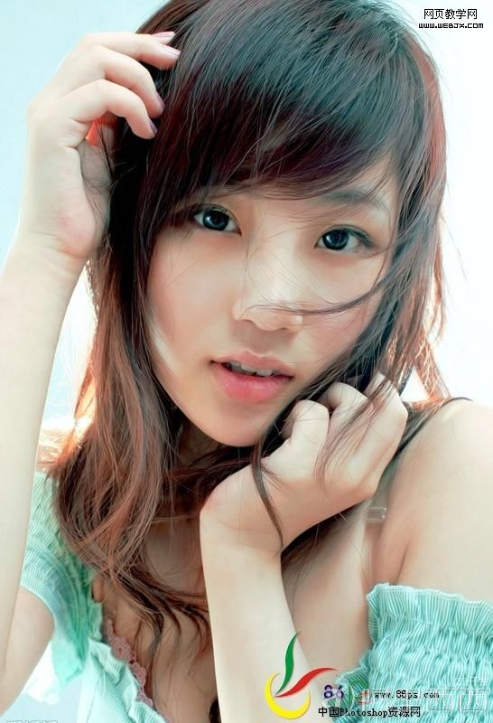 Photoshop调色教程:偏红色性感美女照片_爱易学习网